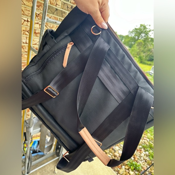 Petunia Pickle Bottom diaper bag. Like new!